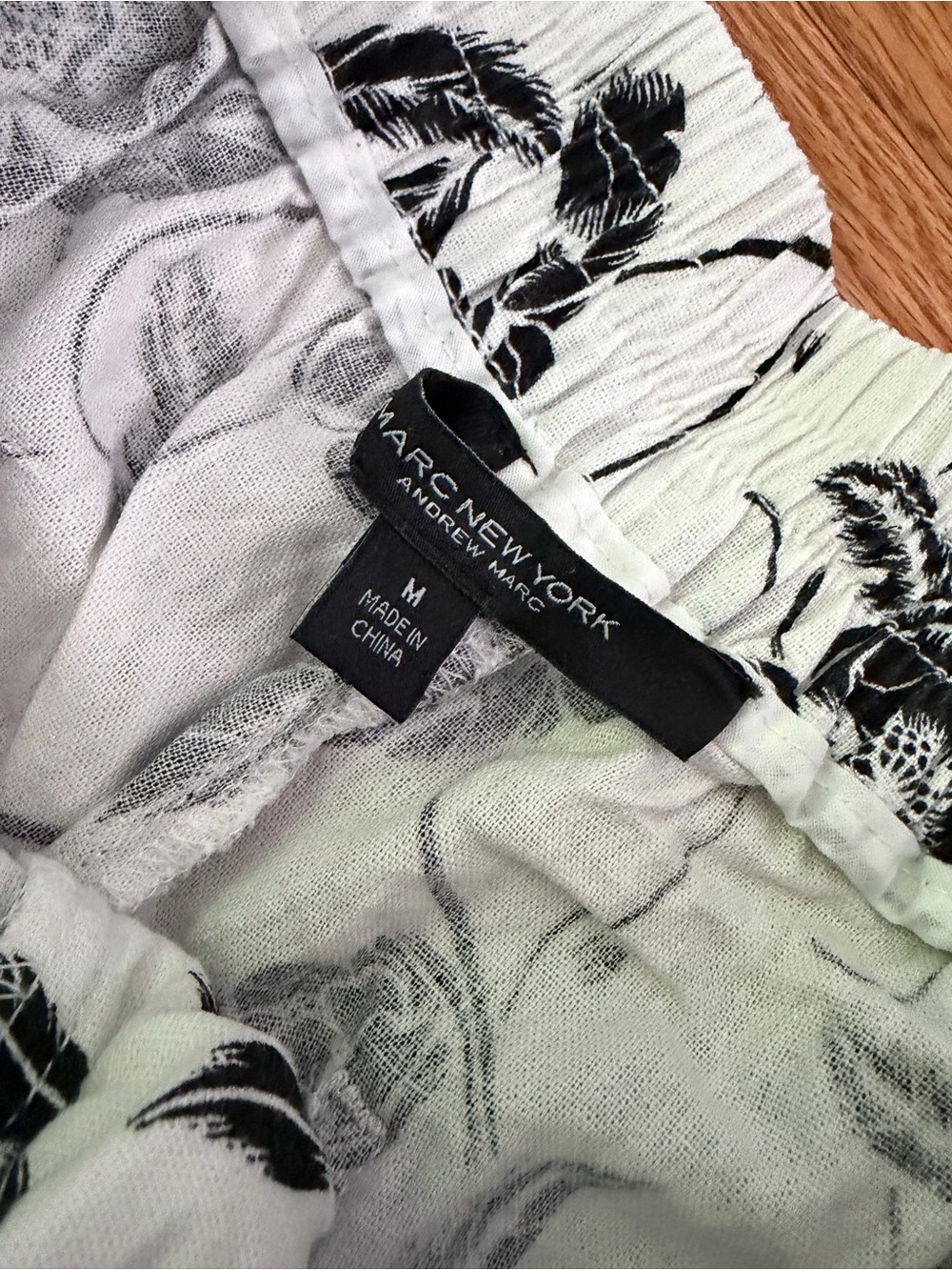 🎯Marc New York Linen Buttons Black/White Floral Trousers Pants M coastal flare - Picture 4 of 8